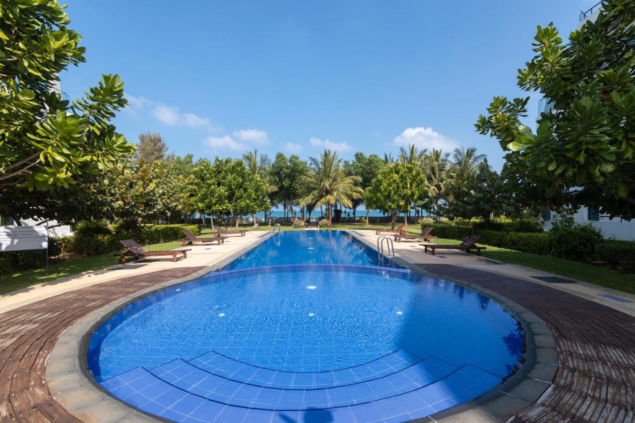 Oceanfront Condominium - Nilaveli Exterior photo